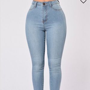NWT FASHION NOVA KLUM JEANS